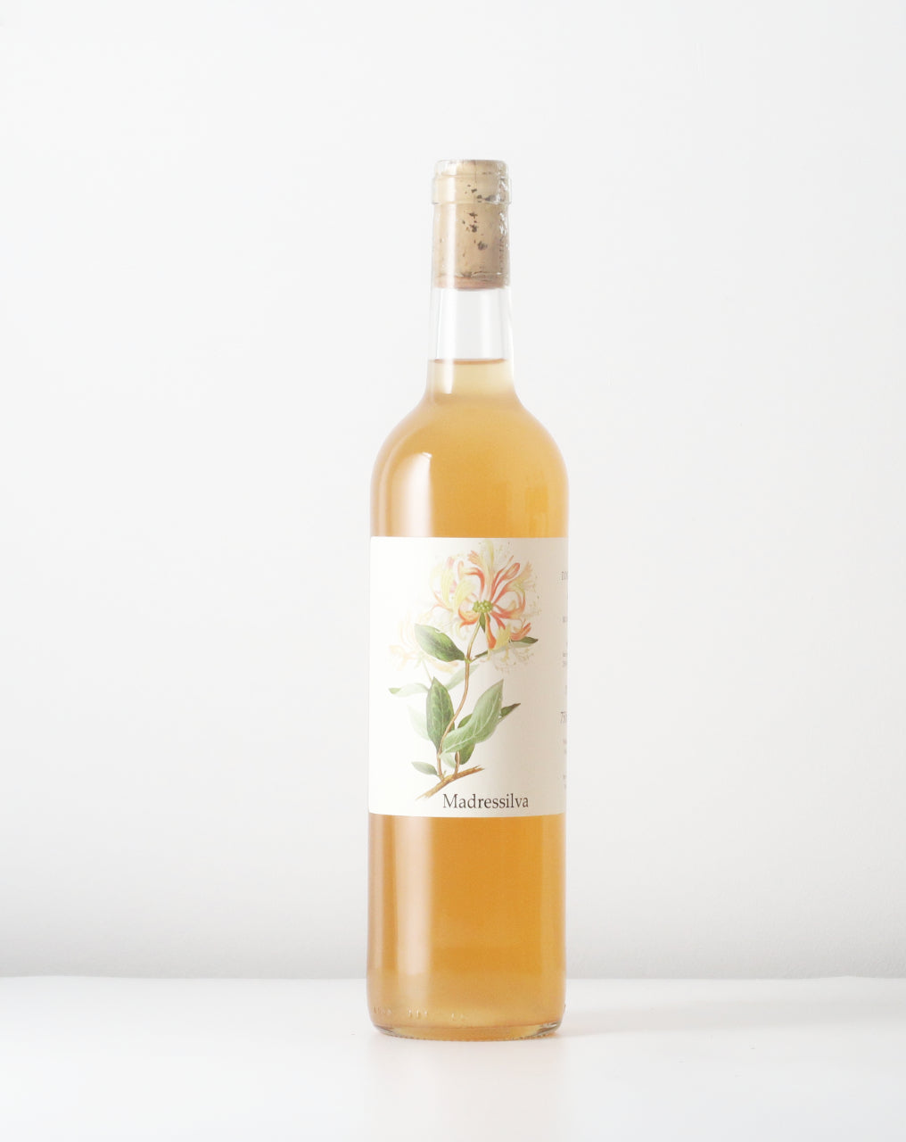 From Dominio Vicari in Lisbon, Portugal comes this lovely Moscatel. A natural wine without any additions.