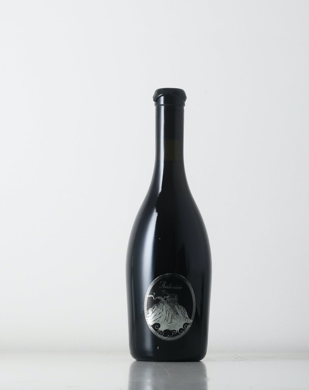 A very special Chenin Blan from Jean-Francois Chené in Anjou. Aged in a barrel from the Hacquet family who started the no sulfite tradition in Anjou.