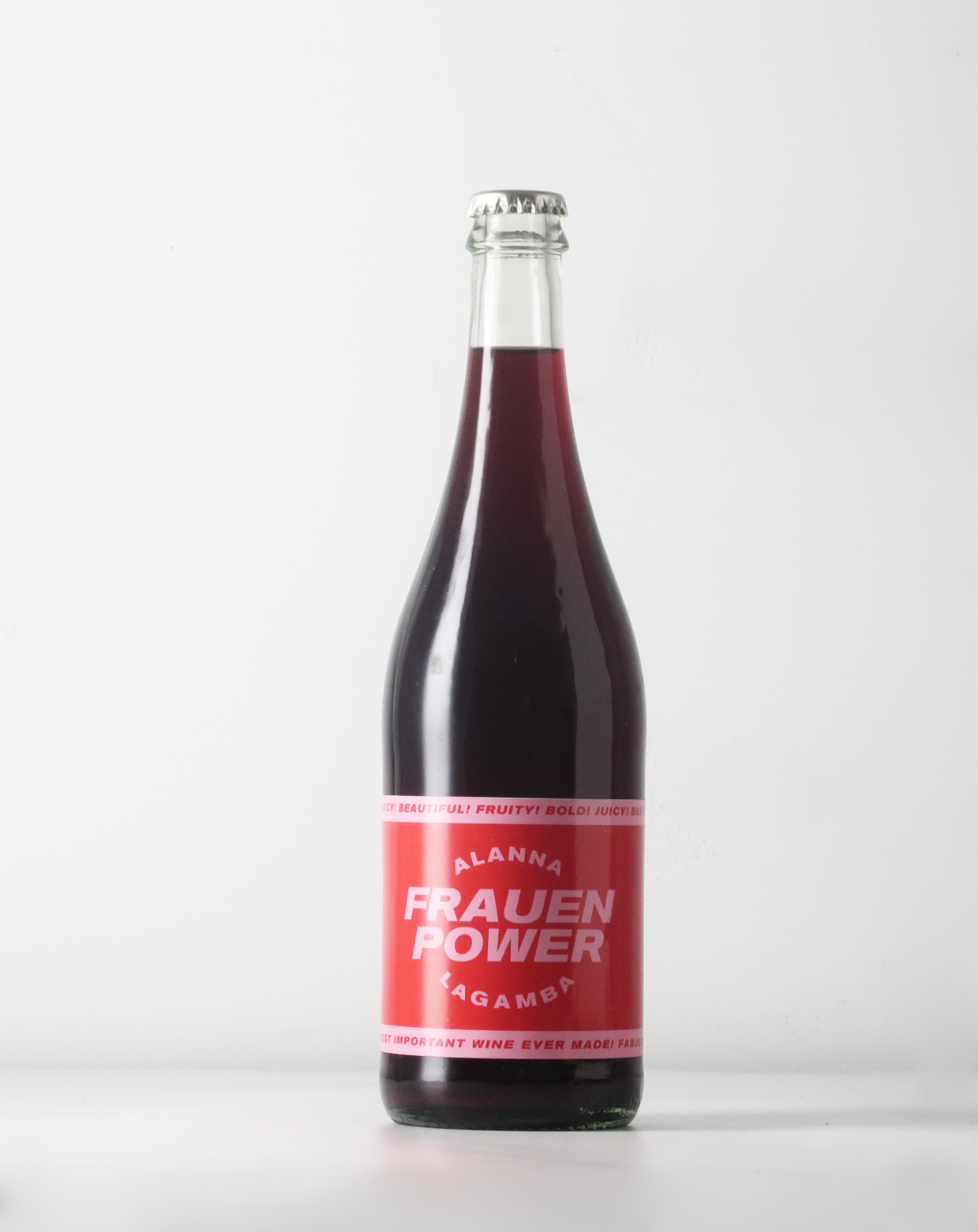 This sparkling red natural wine is made by Alanna Lagamba in Rheinhessen, using Sylvaner and Dornfelder grapes only, no sulfites added.