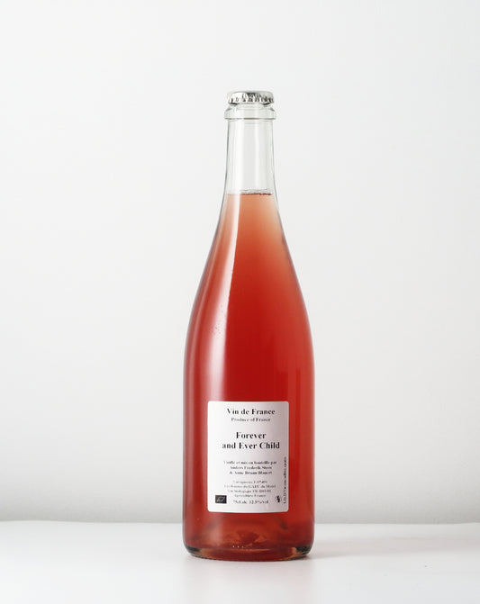 Here we have an amazing sparkling rosé from Anders Frederik Steen. Direct pressed Syrah, delicious natural wine from Rhône.