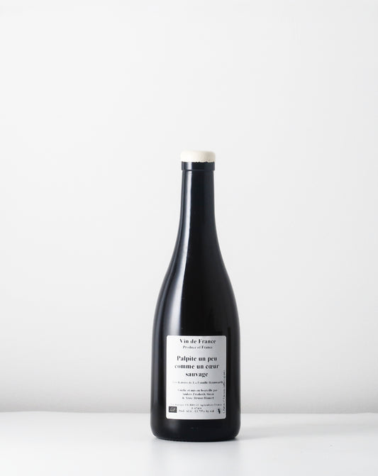The natural wines of Anders Frederik Steen and Anne Bruun Blauert is really outstanding. This Pinot Noir and Gewurtztraminer was kept for a long time in the celler for the wine to find its balance.
