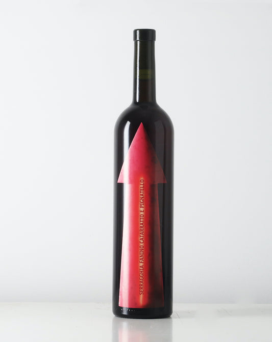 Gabrio Bini makes magic on the little island Pantellaria outside Sicily. Fanino is a blend of white Cataratto and red Pignatello without additions.