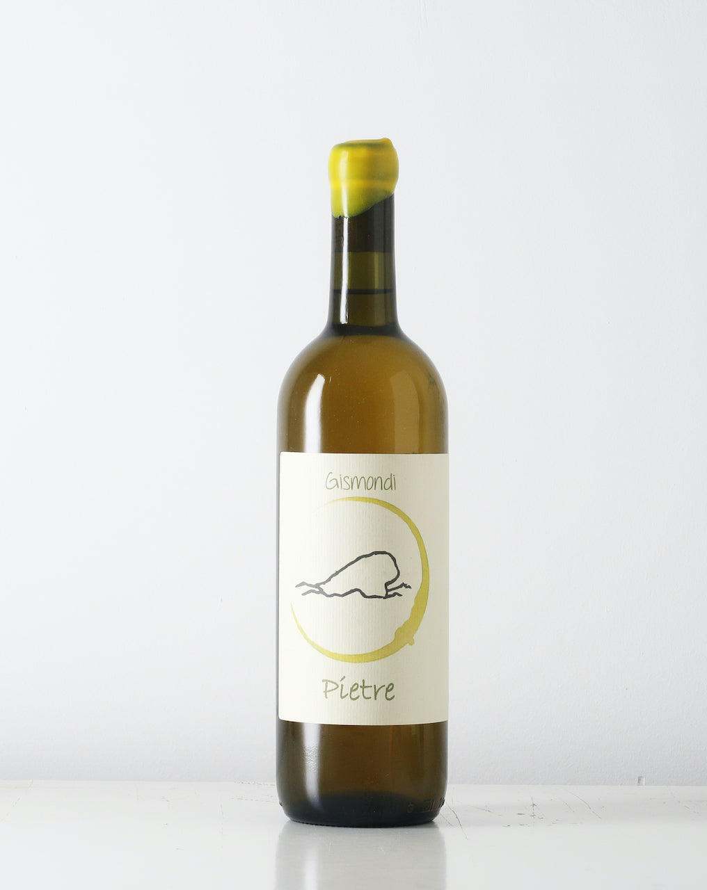 Made from aromatic Malvasia di Candia and fruity Falanghina, Pietre is a natural wine from Gismondi that gives a tropic and smokey vibe.