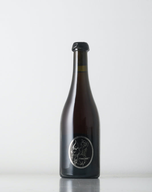 One of the magic natural wines from Jean-Francois Chené that you can still get your hands on. Chenin Blanc aged for 12 years before bottled.
