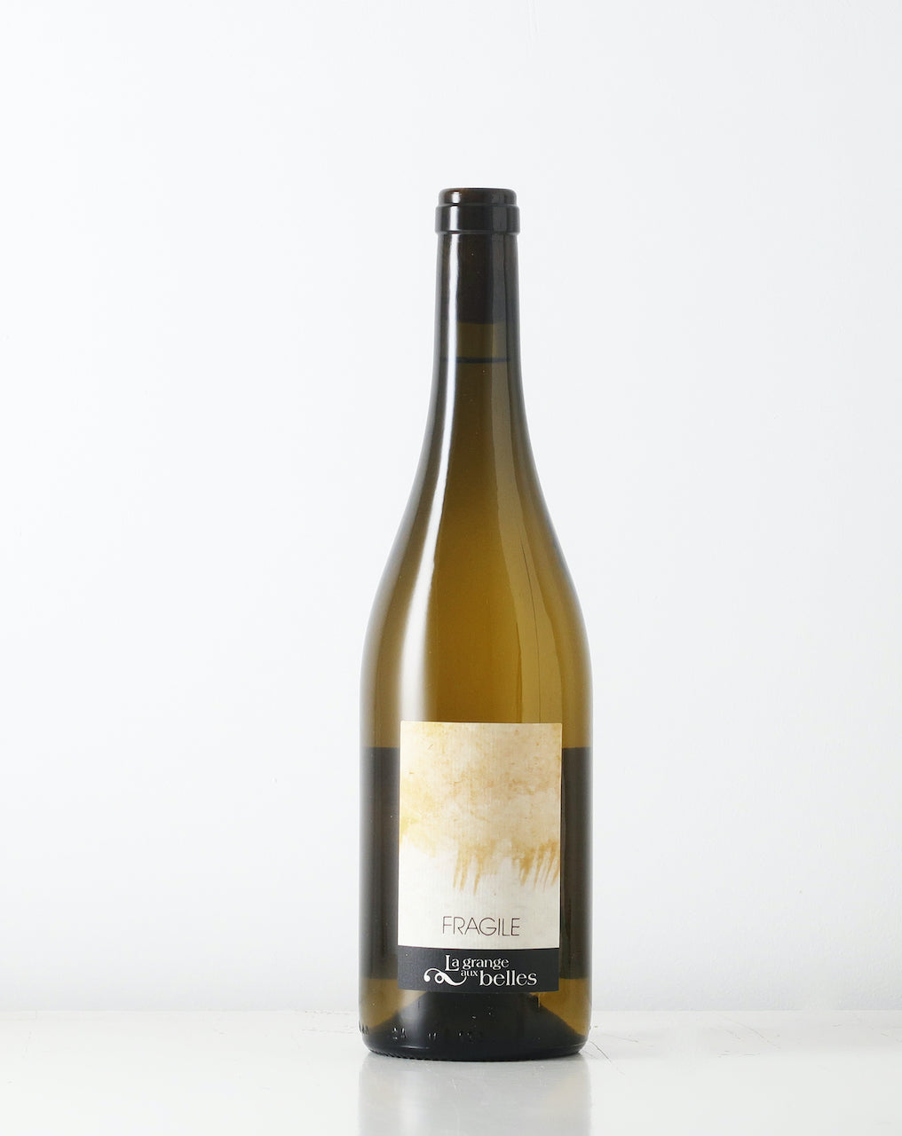 A Chenin Blanc from amazing La Grange aux Belles in Loire. This natural wine is without additions, with a salinity and acidity that is really intriguing.
