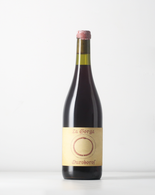 La Sorga makes natural wines in Languedoc, no additions, no filtration, no sulfites, just grapes. Ouroboros is 100% Grenache Blanc with a long maceration on the skins. A beautiful orange to be discovered.