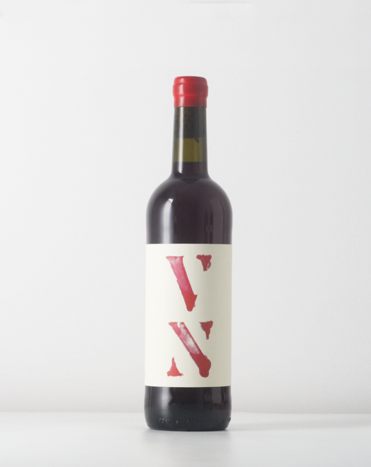 Deliciously fresh natural wine from Partida Creus in Bonastre. The VN is a blend, made completely without additions.