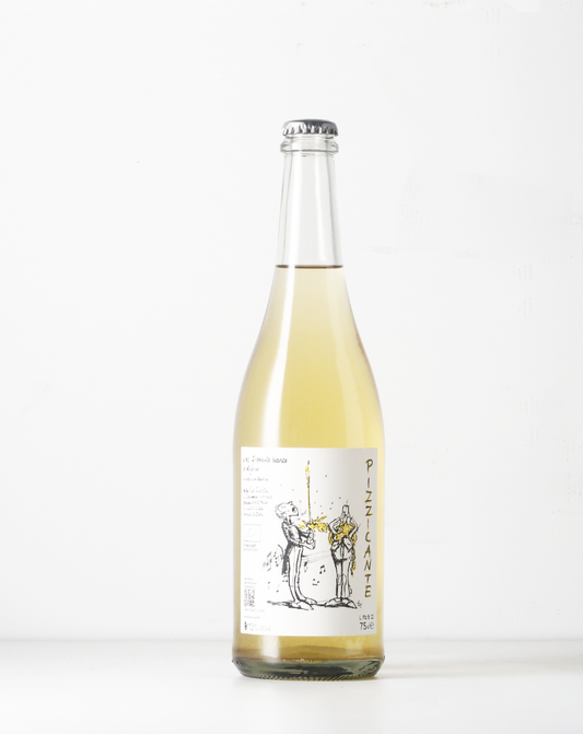 Pet Nat from Le Coste, the Pizzicante is yellow Moscato with some Procanico for structure and freshnes. Natural wine bubbles from grapes only.